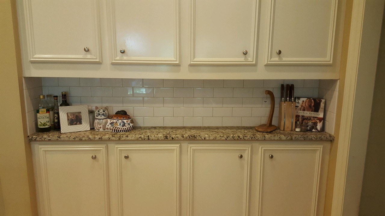 New Venetian Ice Leathered Granite With 3x6 Biscuit Subway Tile